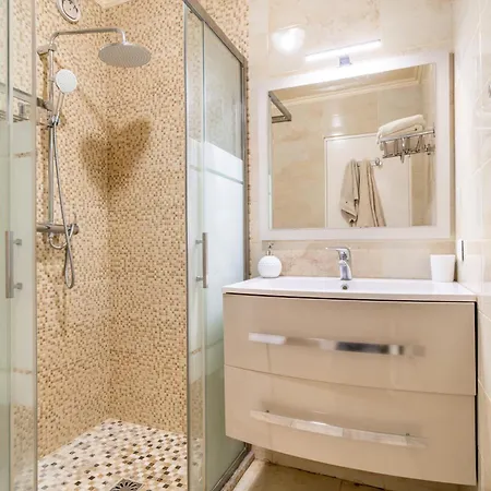 Bright & Luxurious - Heart Of Apartman *